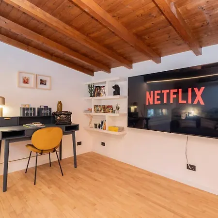 アパート Charme In Mansarda - ベルガモ