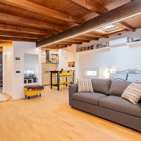 Charme In Mansarda - * Bergamo