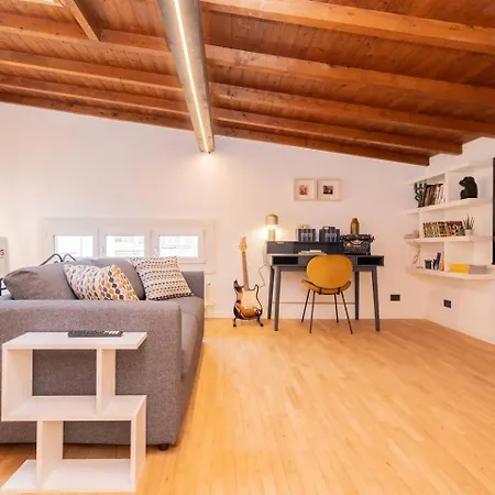 Appartement Charme In Mansarda -