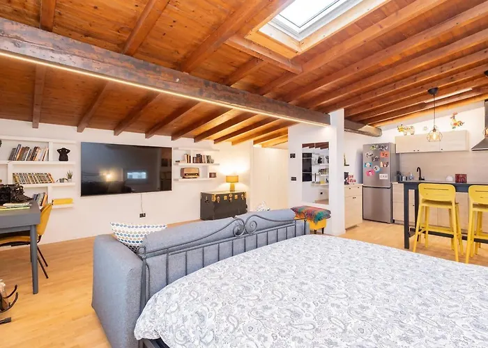 Charme In Mansarda - Bergamo