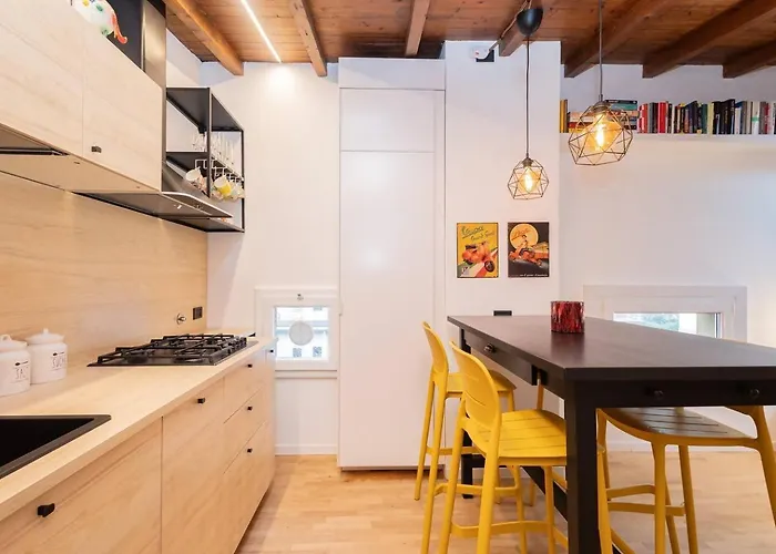 Charme In Mansarda - *